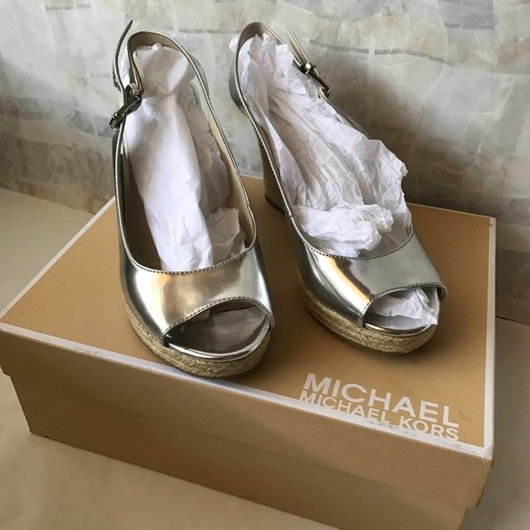Michael Kors Metallic Pu Kami SlingBack Wedges - Picture 3 of 14